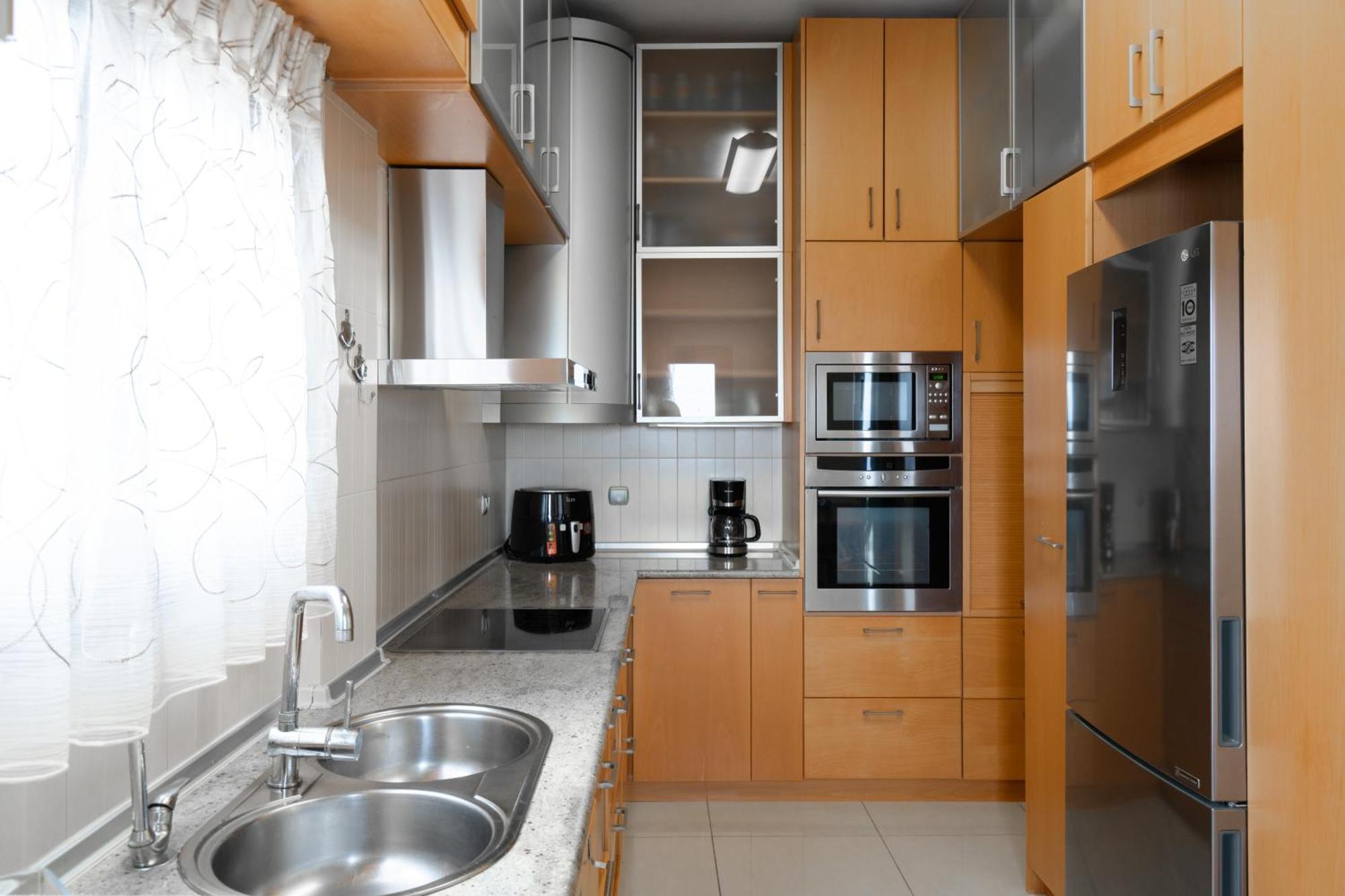 Central Seaview Heven Apartment In Тира Экстерьер фото