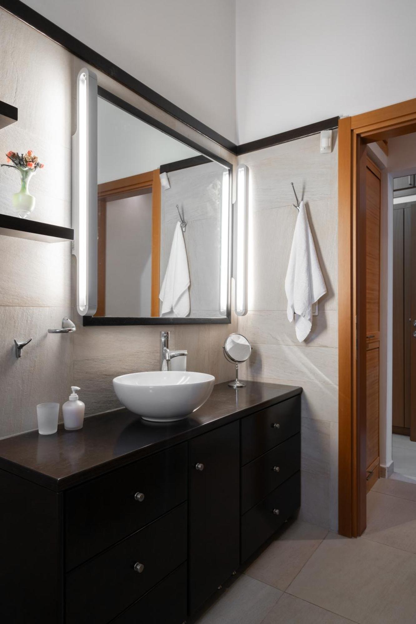 Central Seaview Heven Apartment In Тира Экстерьер фото